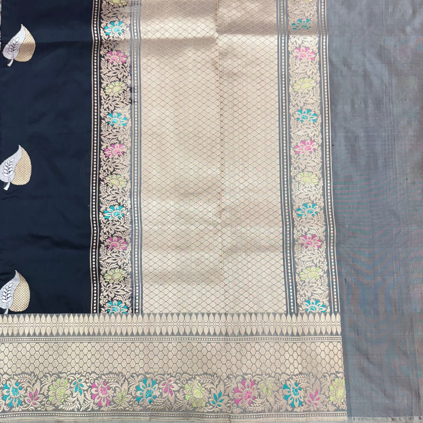 Pure Katan Phekwa Handwoven Butidar Meenakari Border Meenakari Black Banasari Saree