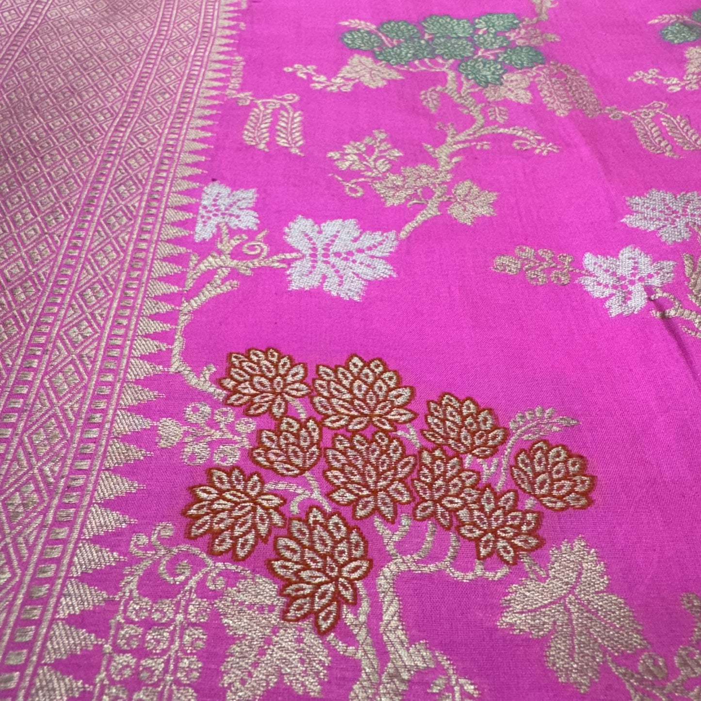 Pure Katan Kadhua Handwoven Jaal Meenakari Pink Banarasi Saree