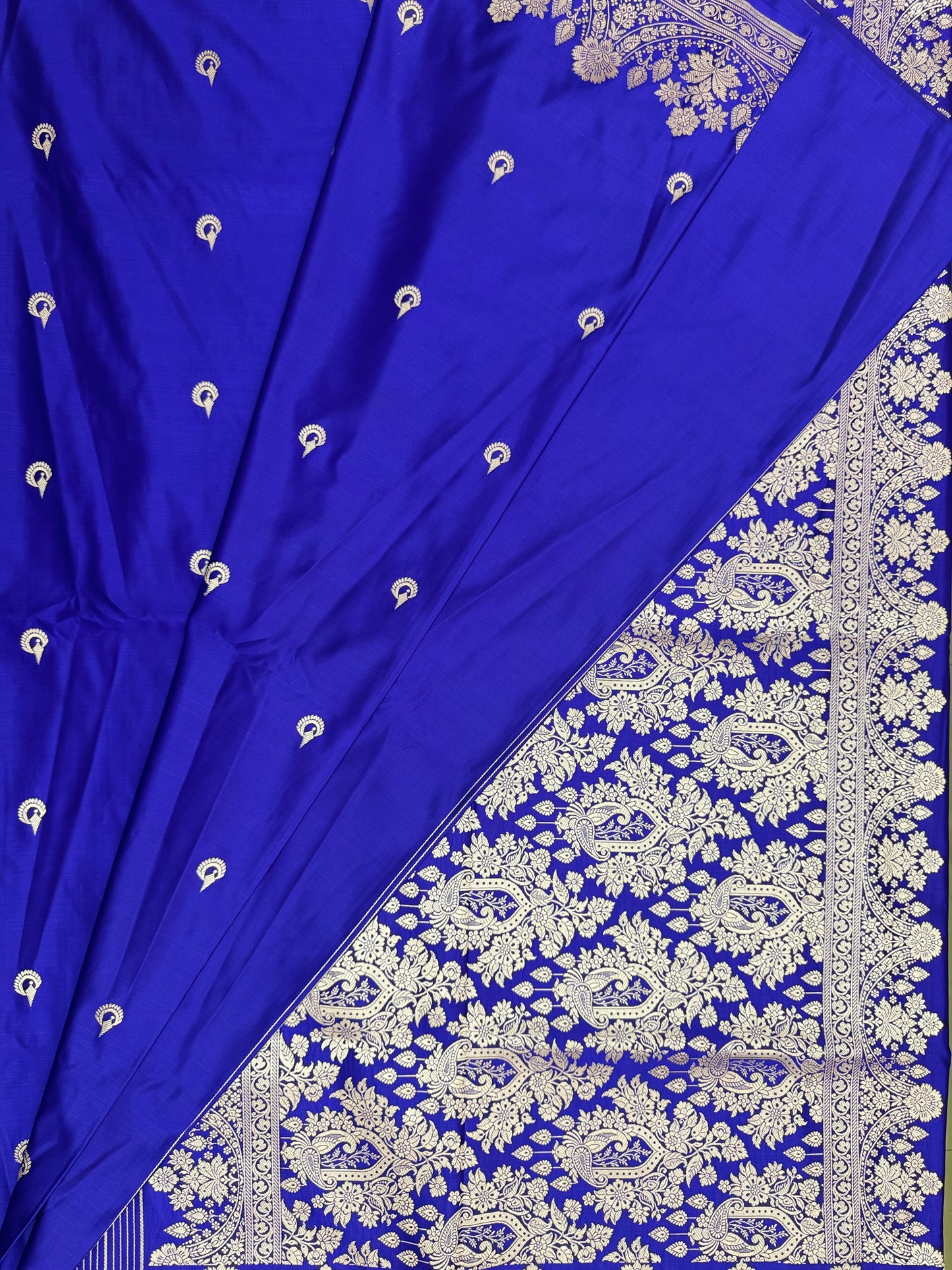Mashru Silk Phekwa (cutwork) Butidar Design Indigo Banarasi Saree