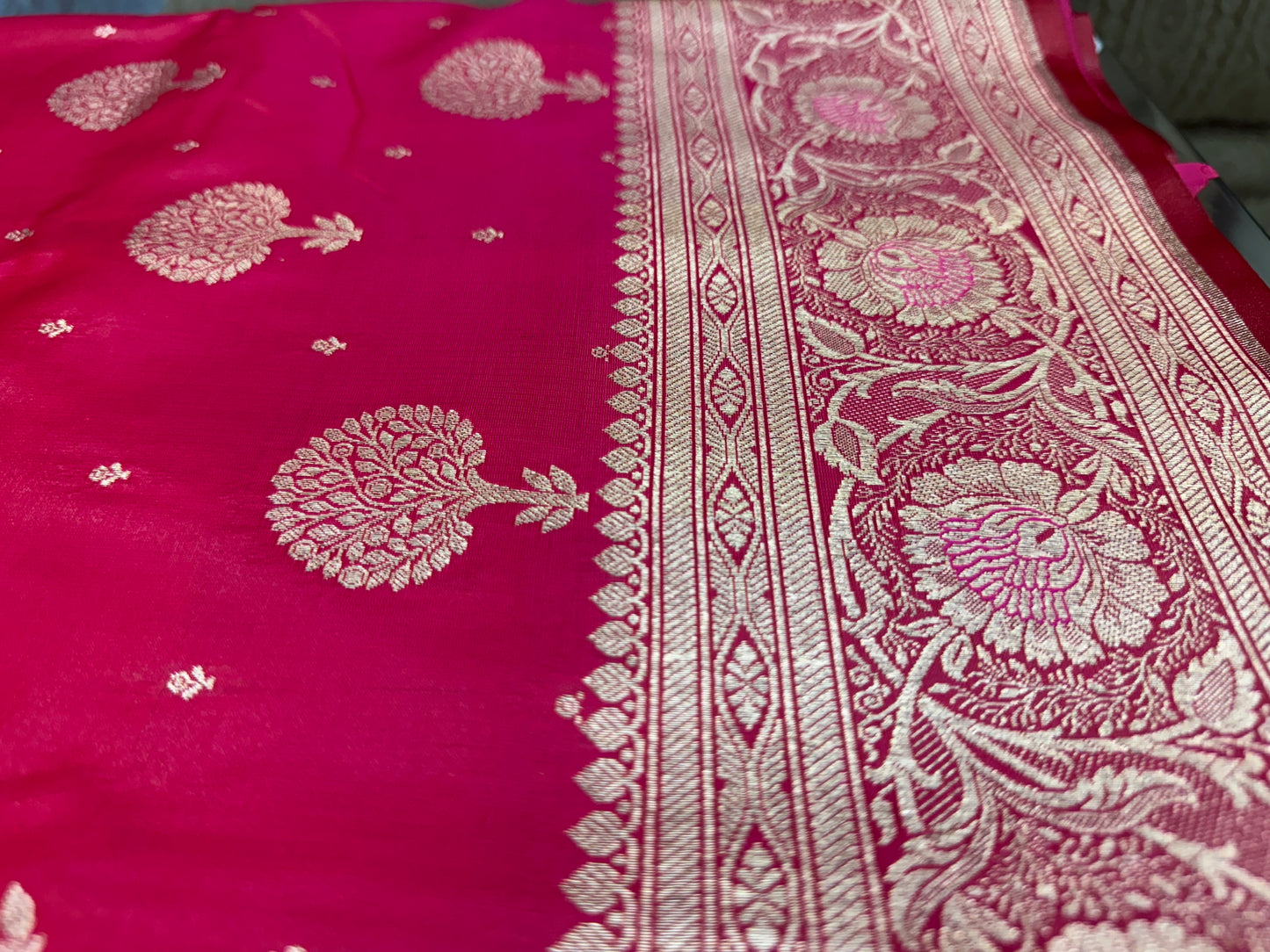 Organza Silk Phekwa Butidar Design Reddish Pink Banarasi Saree